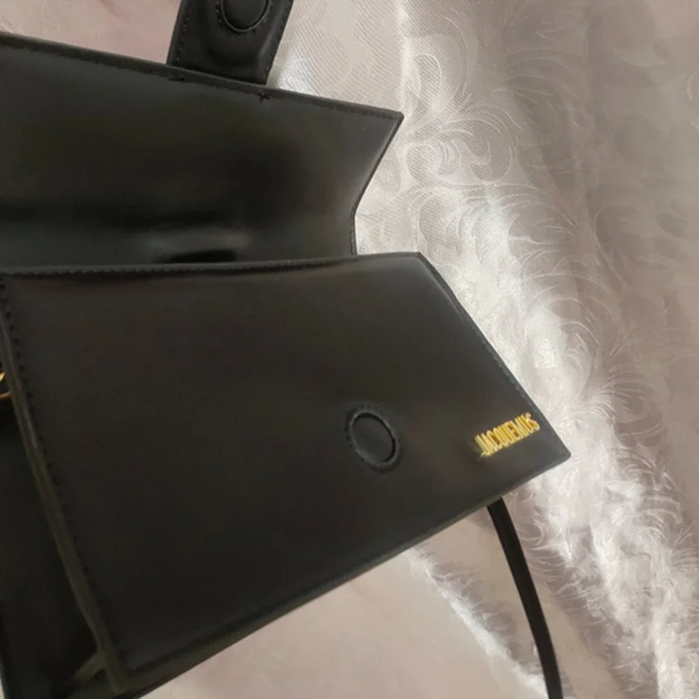 Jacquemus Shoulder Tote - Picture 6 of 8